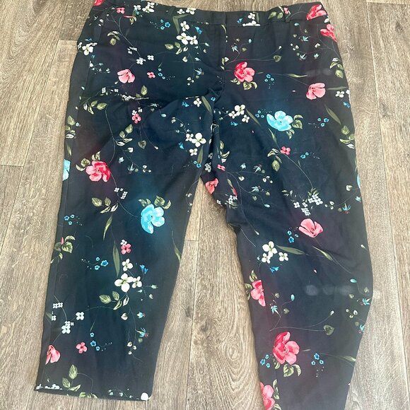 Worthington Black Floral Botanical Slim Fit Slim Leg Casual Pants Size 24 W - Picture 1 of 3
